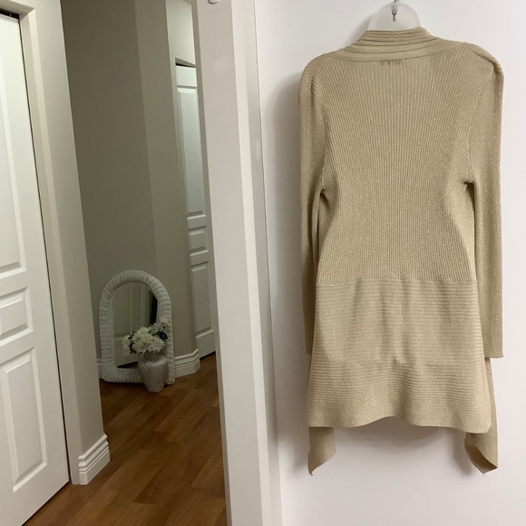 Shimmery Good Shapely Cardigan fits Sz L 36-38 bust Excellent condition - Picture 11 of 11